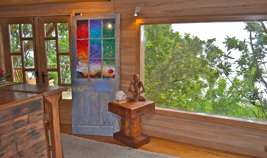 La Casa Del Arbol De Chiloe Villa Castro Room photo